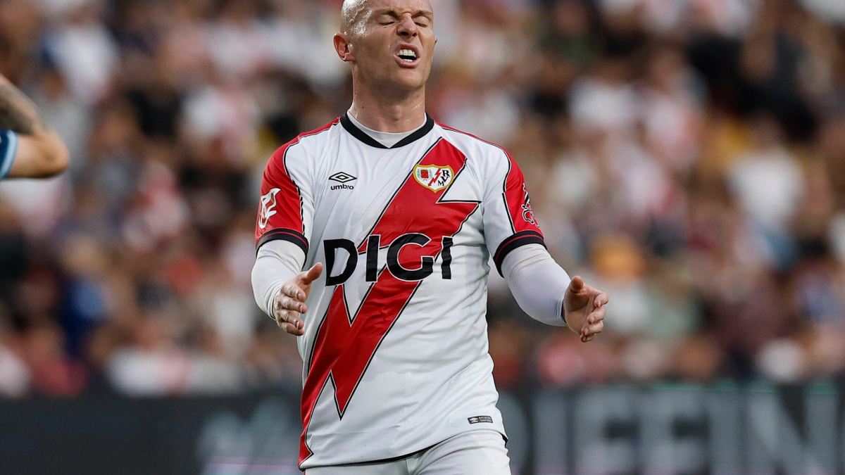 Apelación rechaza los recursos del Rayo por la sanción a Isi