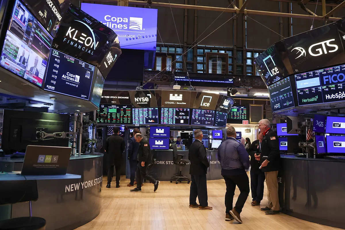 Wall Street toca máximos y Apple sube con fuerza tras sus resultados