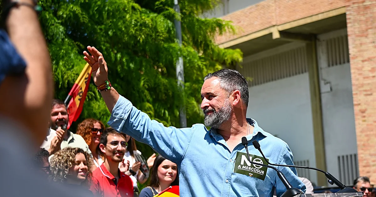 Abascal eleva el nivel de insultos contra Sánchez y lo llama «chuloputas»