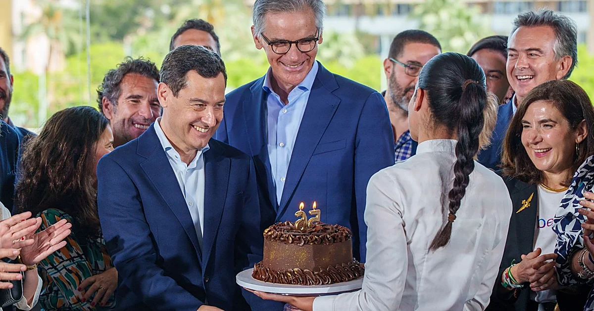 La ambición de Juanma Moreno: enterrar el diferencial del paro