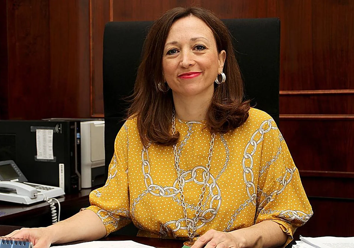 Patricia Navarro valora que más de 300 sanitarios que acaben su formación en Málaga entren en la bolsa de forma automática