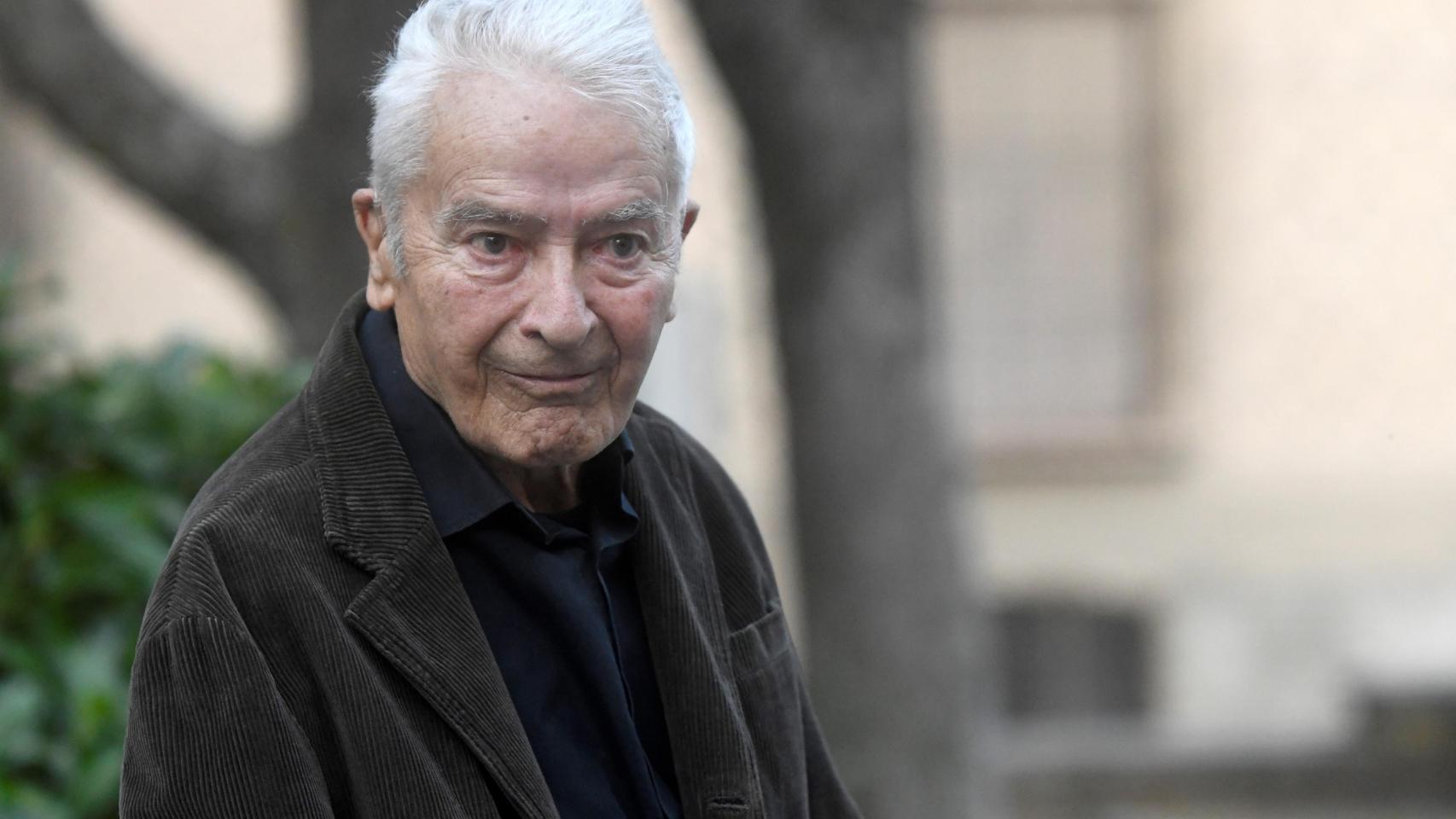 Muere José María Cruz Novillo, el hombre que diseño los logos de PSOE, Correos, Renfe y la bandera de Madrid