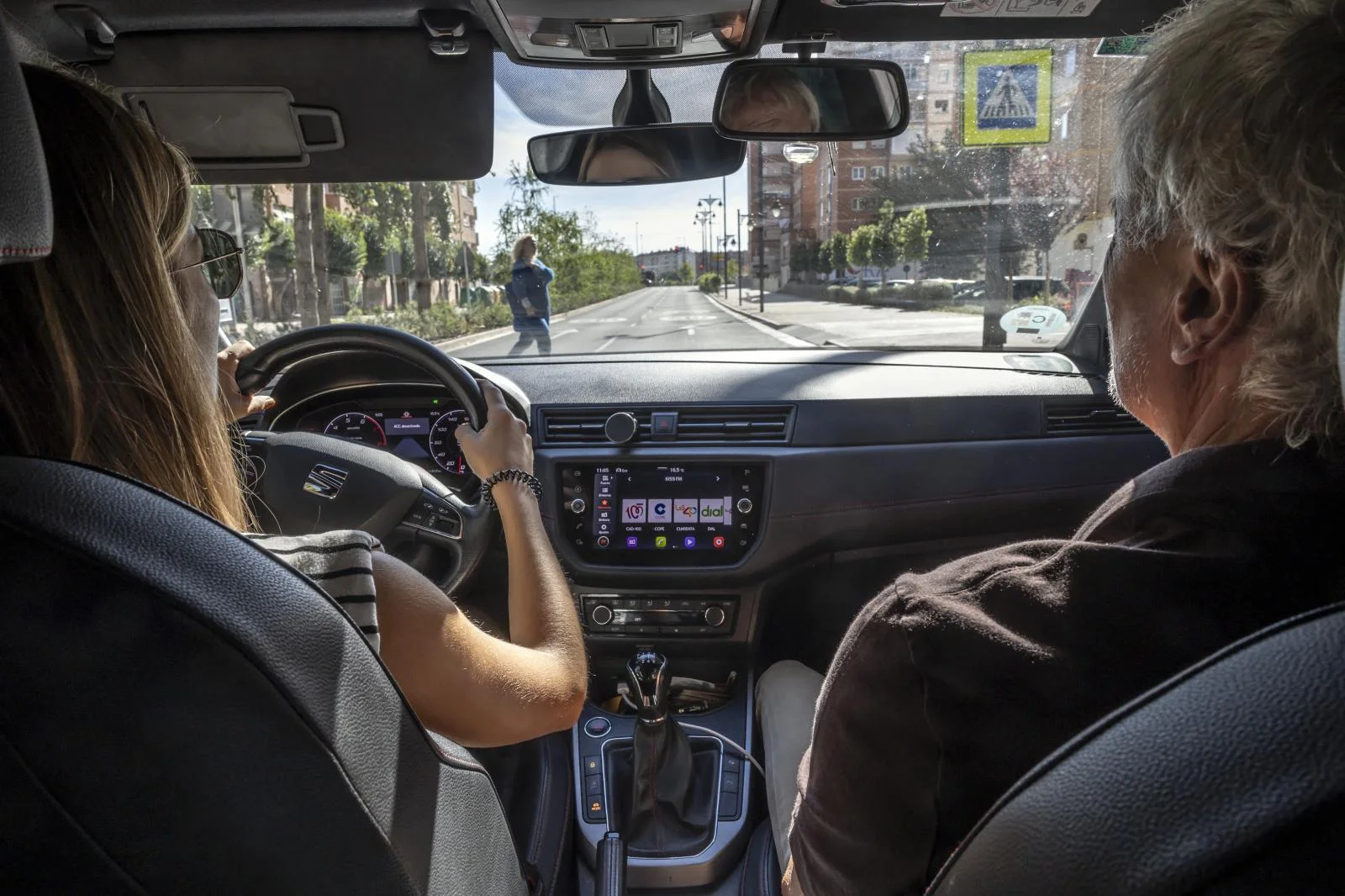 Los jóvenes podrán obtener el carné de conducir en unos años a partir de los 17, con una sola condición