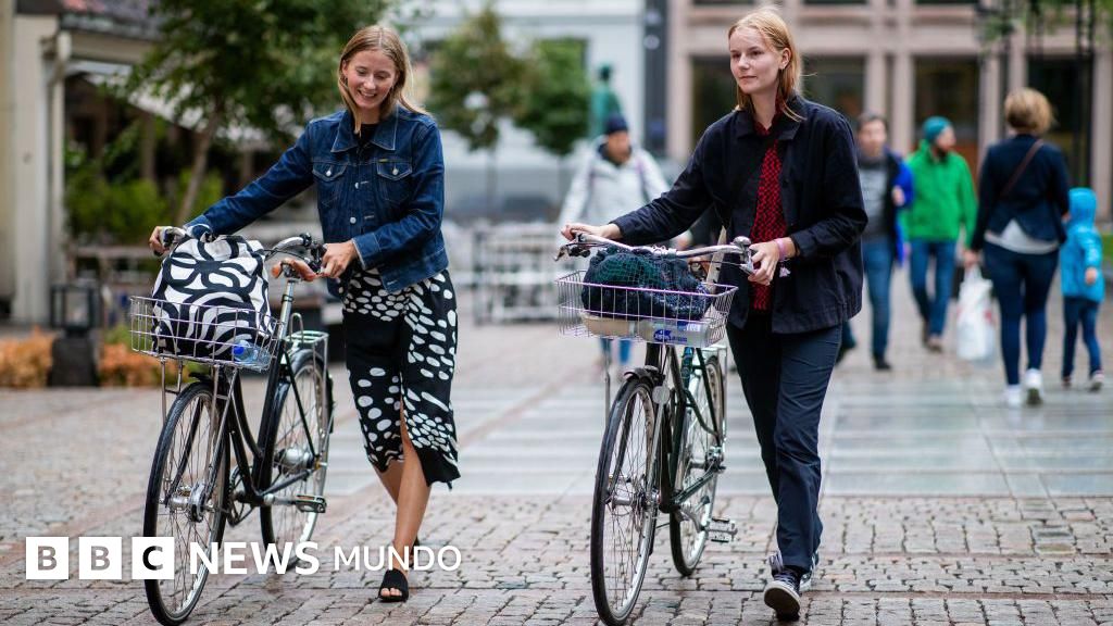 La paradoja de Noruega, el país que gana miles de millones con la subida del precio del petróleo pero cada vez lo usa menos