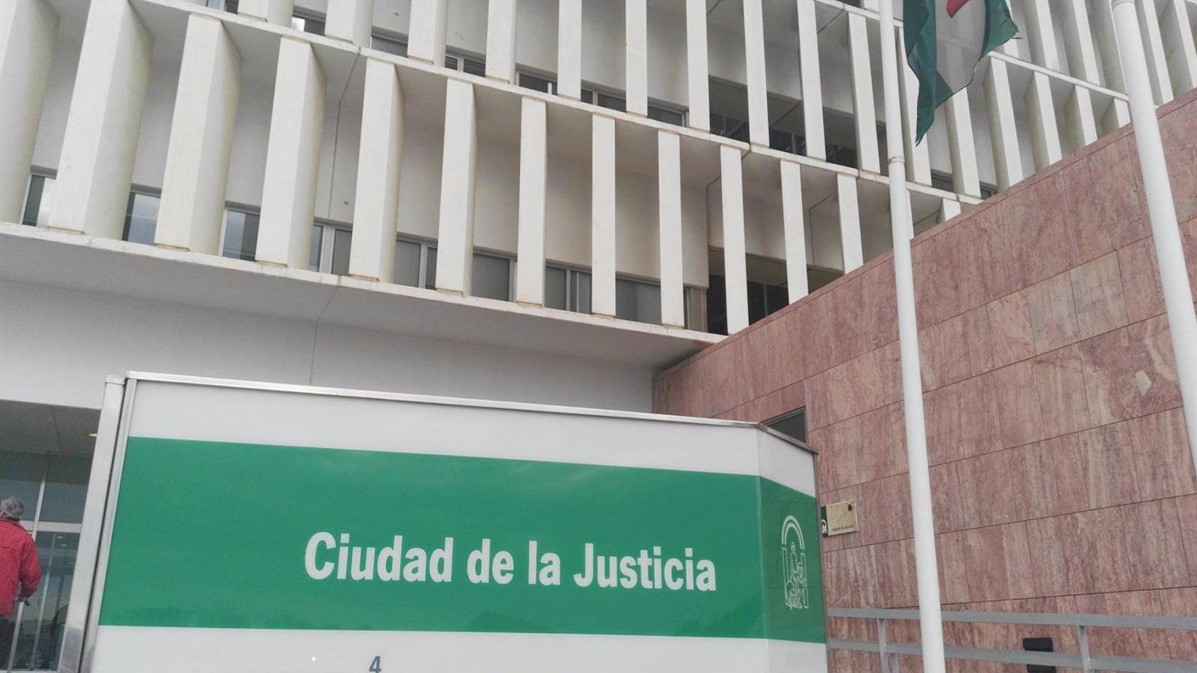 El exmarido de Lucía Garrido se enfrenta a 25 años de cárcel por el asesinato a tiros de dos hombres en su finca