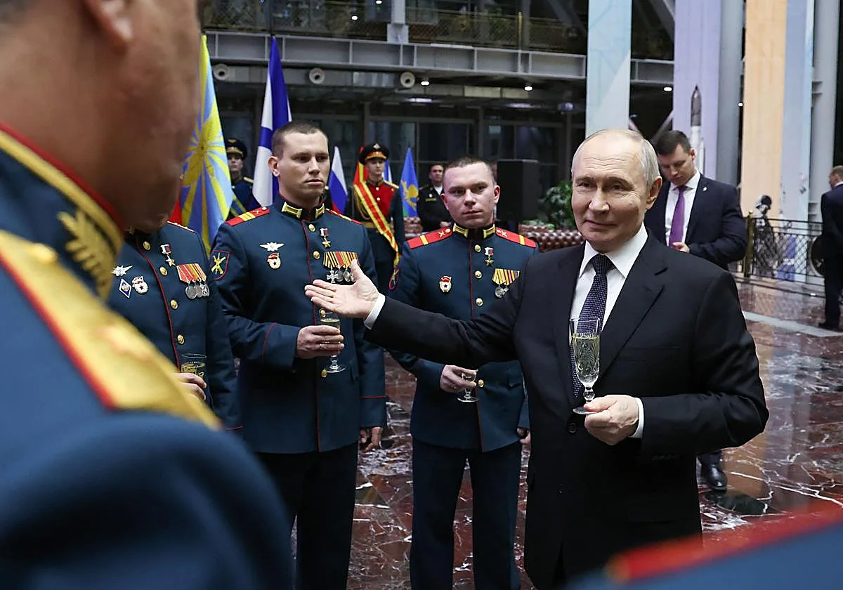 Putin llama «cochinillos» a los líderes europeos por buscar un eventual colapso de Rusia