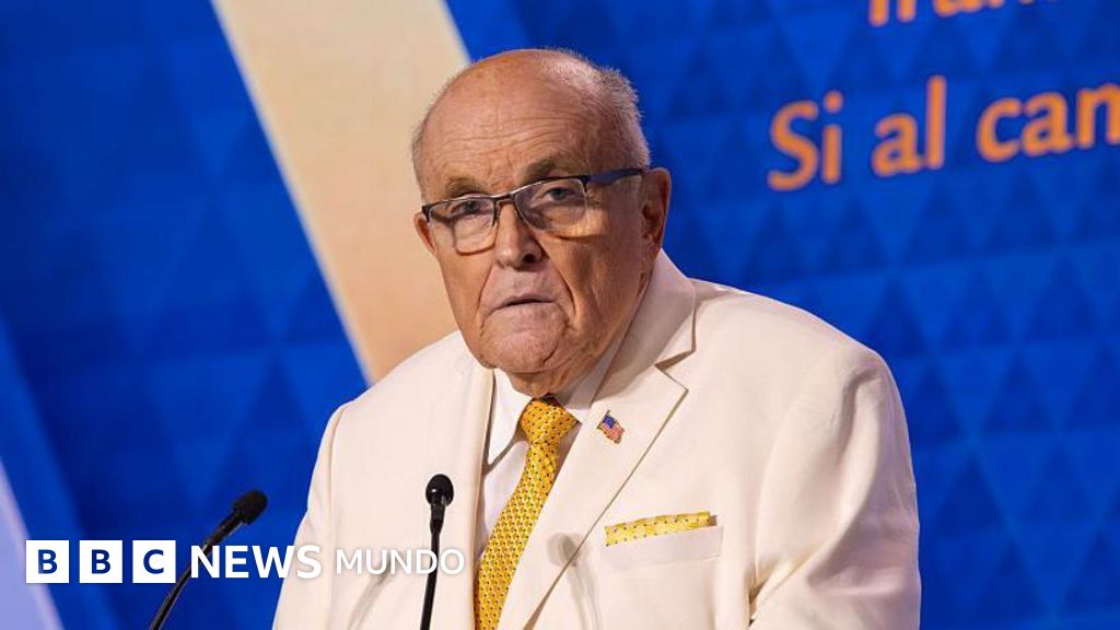 Hospitalizan a Rudy Giuliani, exalcalde de Nueva York y aliado de Trump, que se encuentra "en estado crítico pero estable"