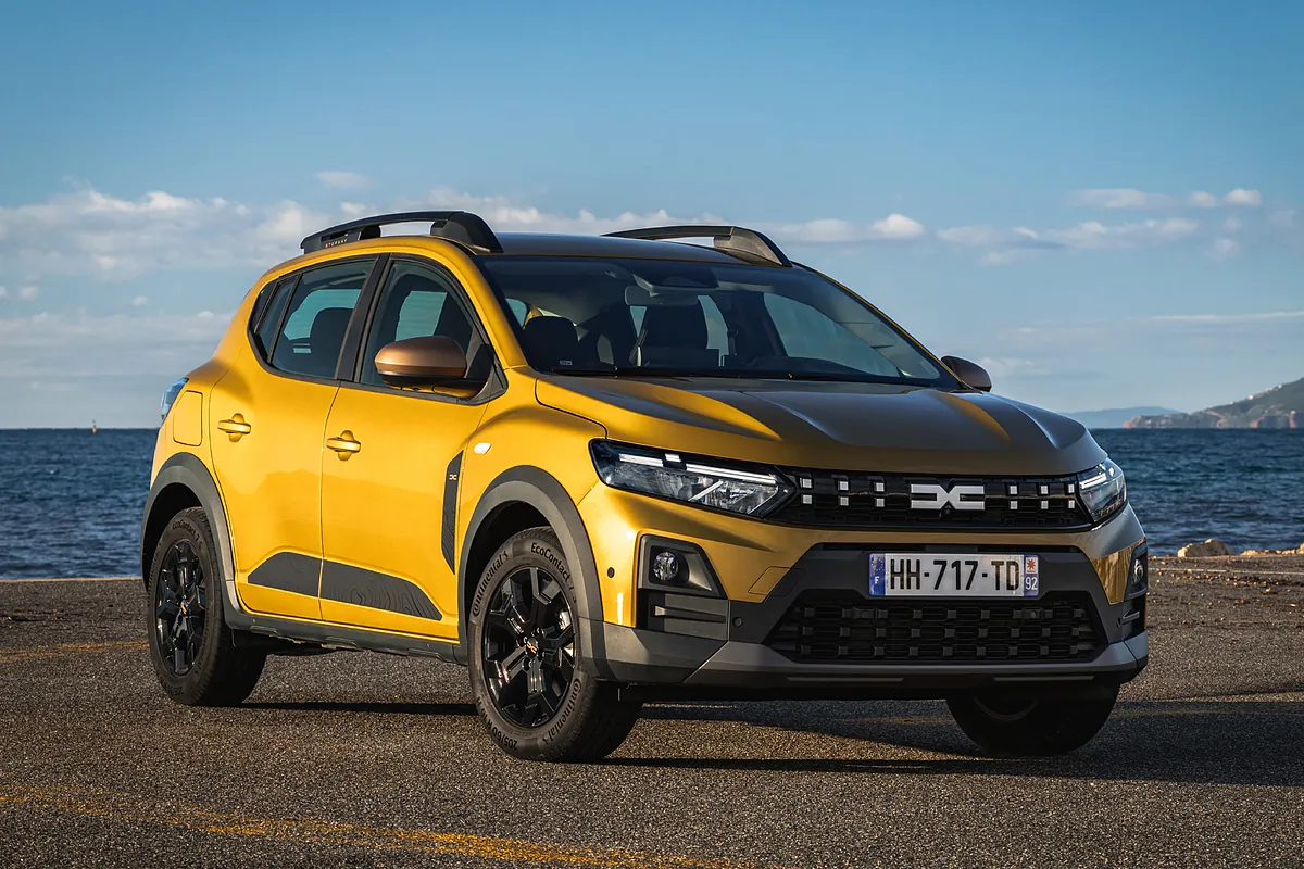 Los 10 coches más vendidos en España en abril: el diésel y la gasolina caen a mínimos históricos