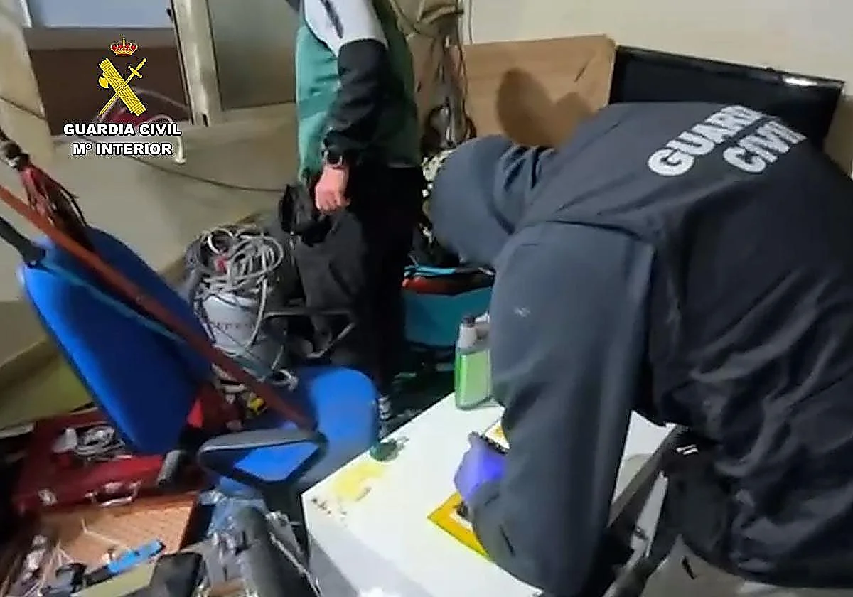 Seven arrested in Almeria for holding a man for 13 days and drugging him to steal 40,000 euros