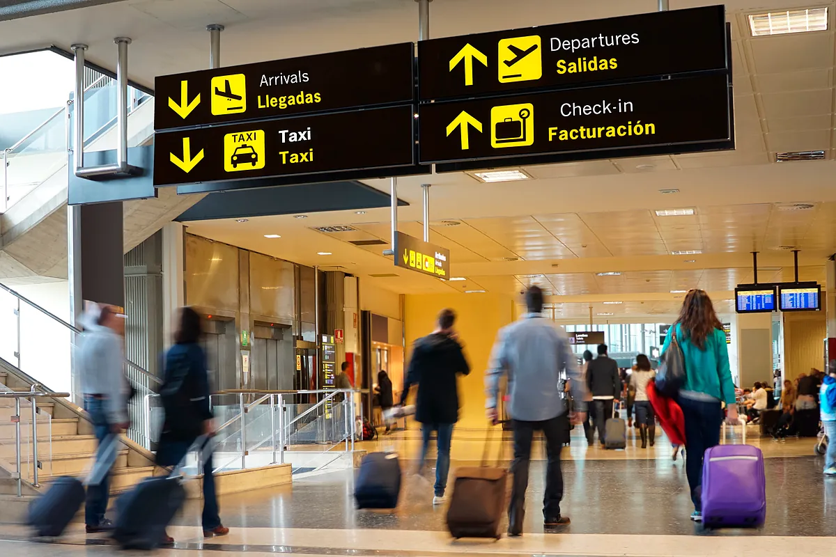 España atrae a 17,5 millones de turistas hasta marzo y el gasto se dispara un 6,3% hasta los 25.017 millones