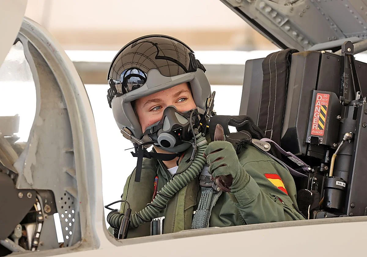 La Princesa Leonor vuela por primera vez en un F-5 en el marco de su instrucción en el Ejército del Aire