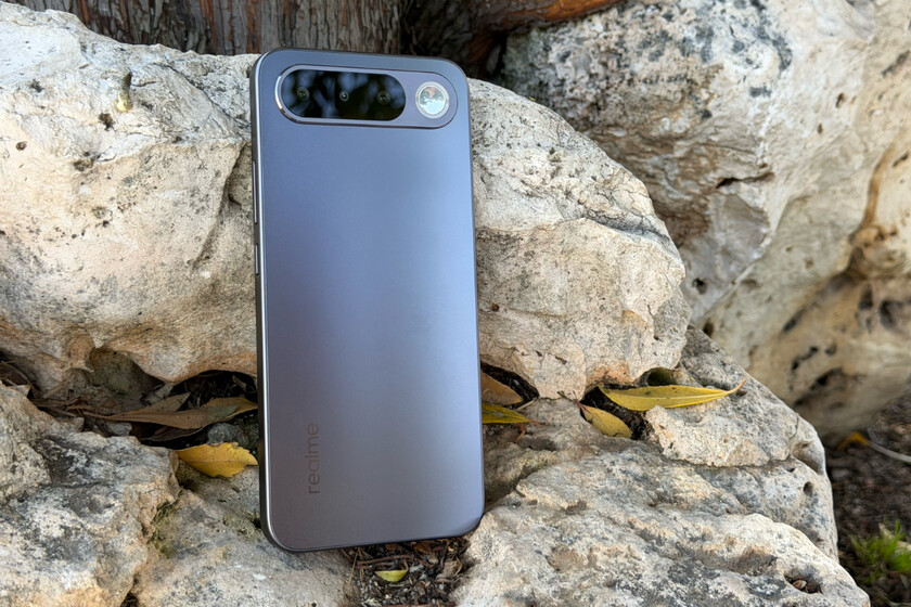 Realme 16 5G, análisis: que sea compacto no le impide tener una batería demencial