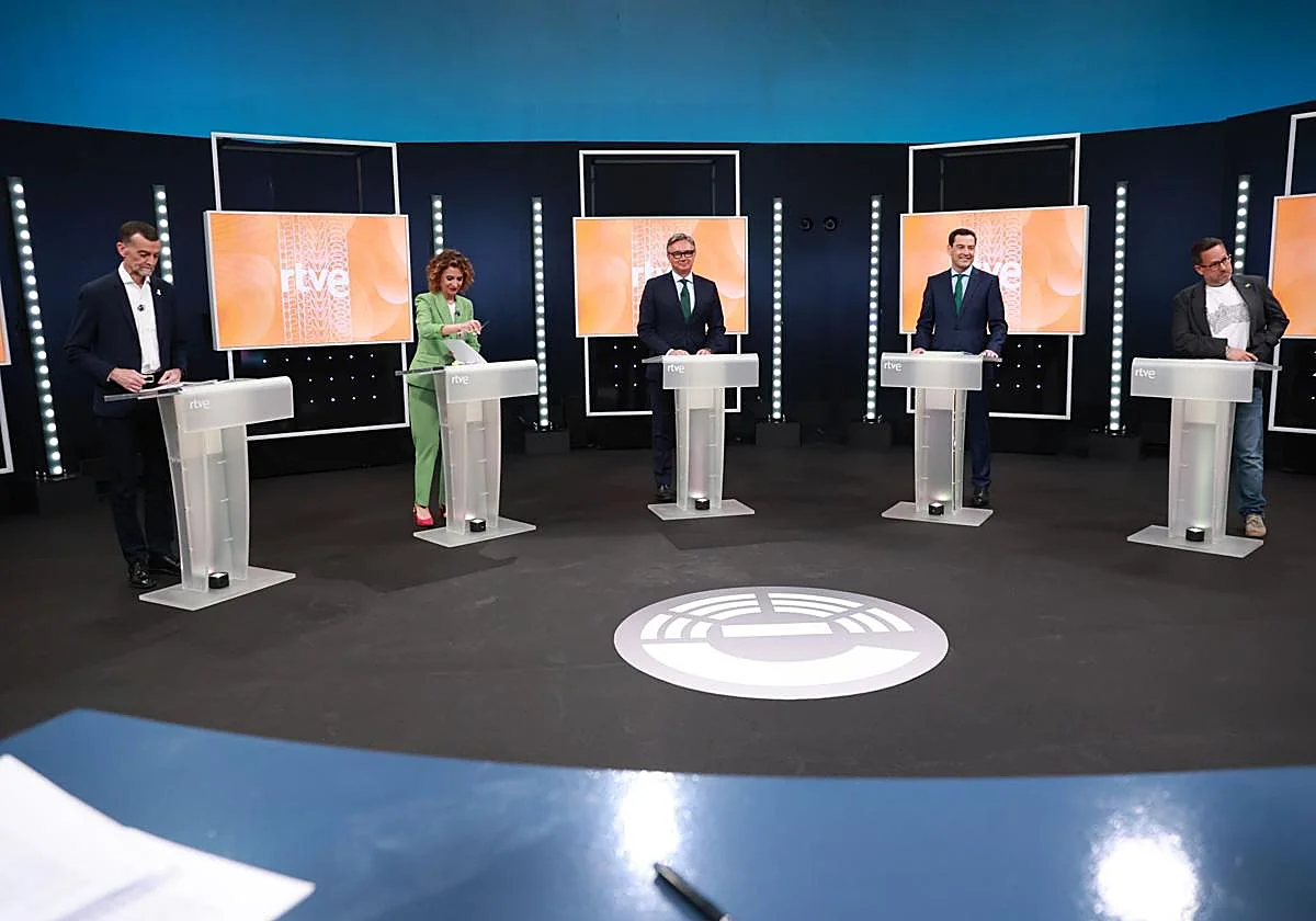 Housing and health battles shake up first Andalusian election debate
