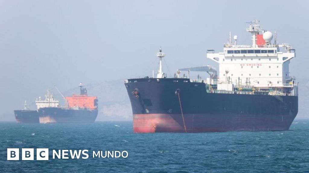Qué sabemos del Proyecto Libertad con el que Trump quiere escoltar a los barcos en el estrecho de Ormuz