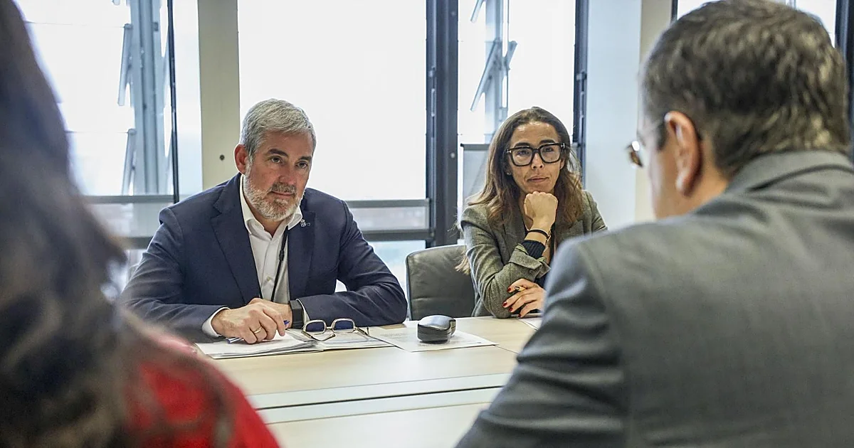 Clavijo se queja de falta de información sobre el crucero con hantavirus y exige una reunión urgente con Sánchez