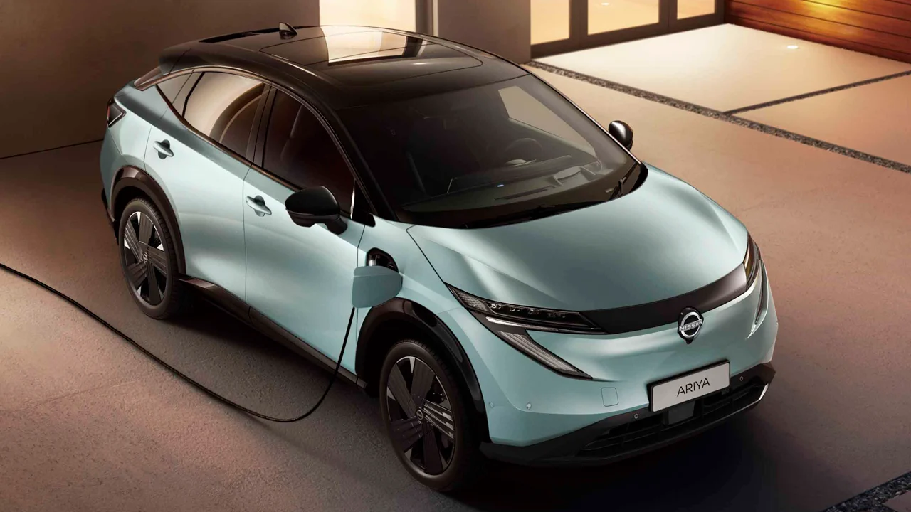 El Nissan Ariya 2026 se pone al día, pero su estrategia en Europa desconcierta