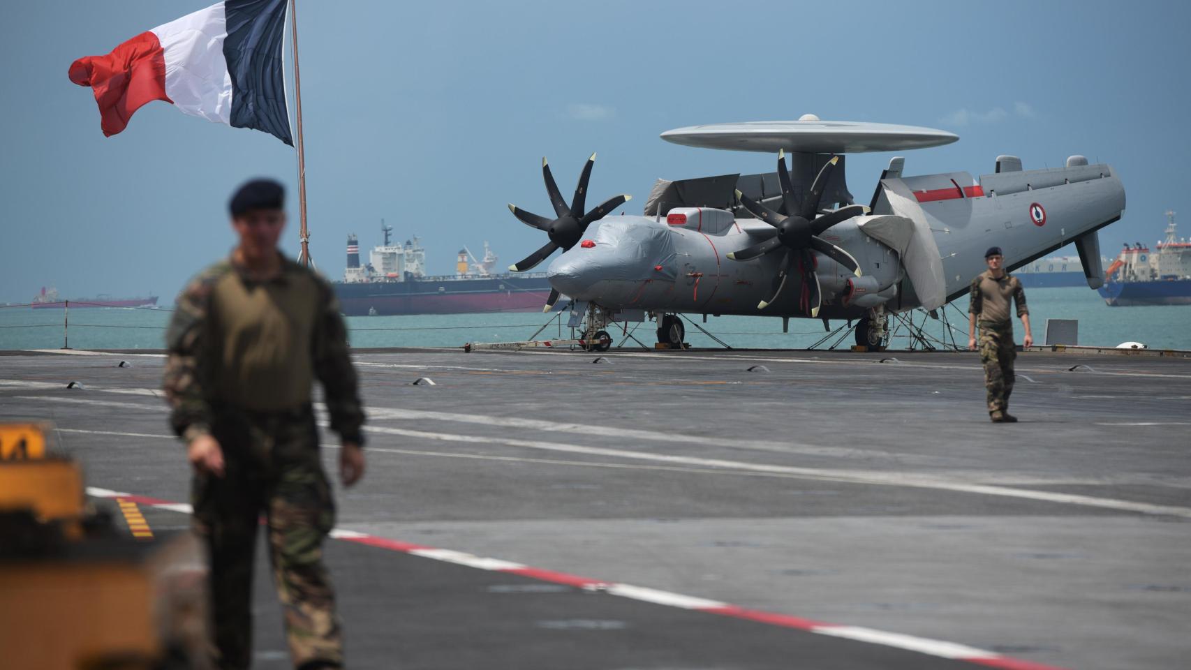 Francia envía su portaaviones a Ormuz para preparar la misión de reapertura y Alemania destina un buque dragaminas