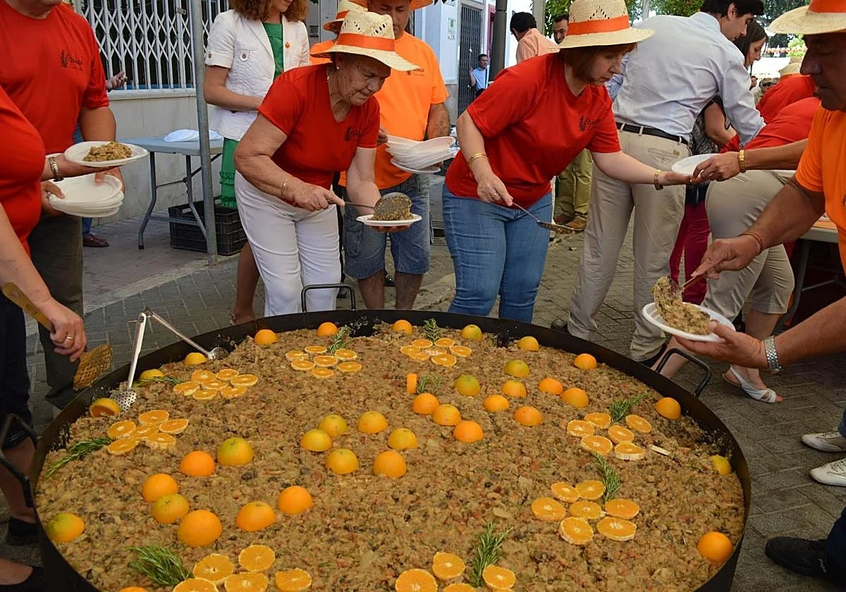 Un fin de semana de naranjas, libros y romerías en Málaga