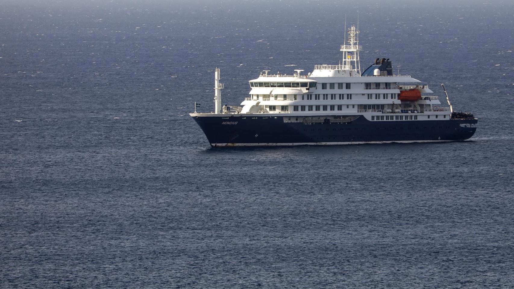 Canarias se niega a que el barco del hantavirus atraque en Tenerife y exige al Gobierno que fondee a una distancia segura