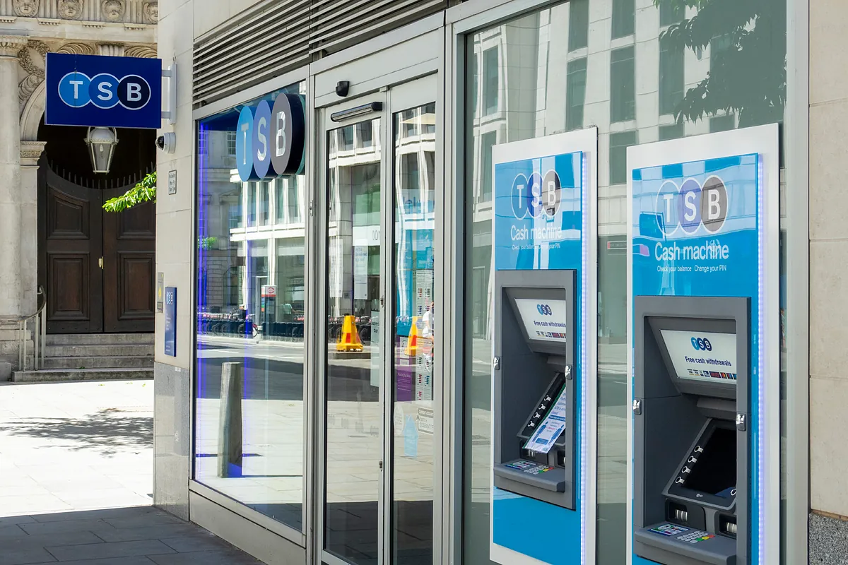 Santander acelera la integración de TSB para que no coincida con Webster