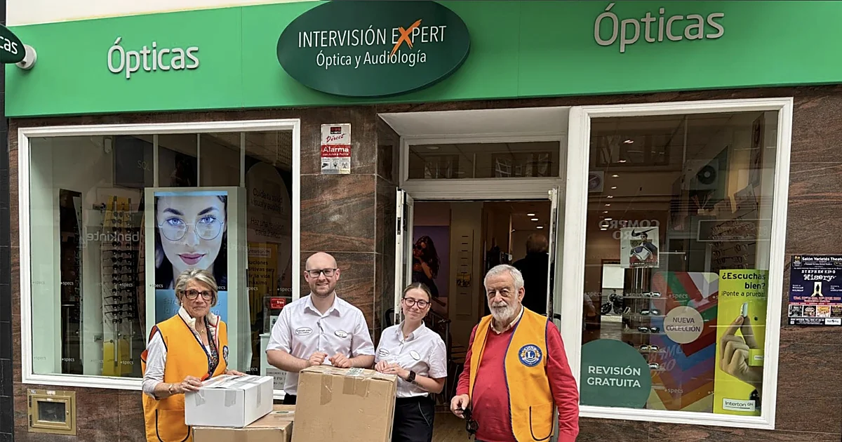 Fuengirola optical centre donates 4,000 pairs of preowned glasses to the Lions Clubs España