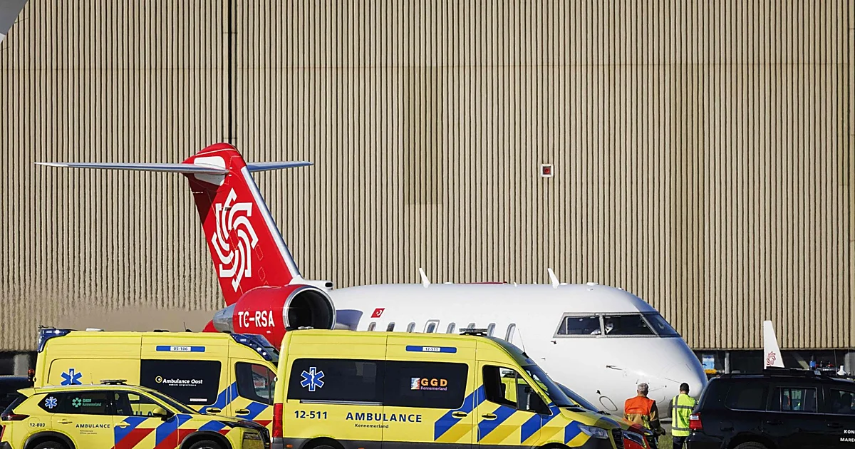 Una azafata de un avión de Países Bajos, ingresada en Ámsterdam por un posible contagio de hantavirus