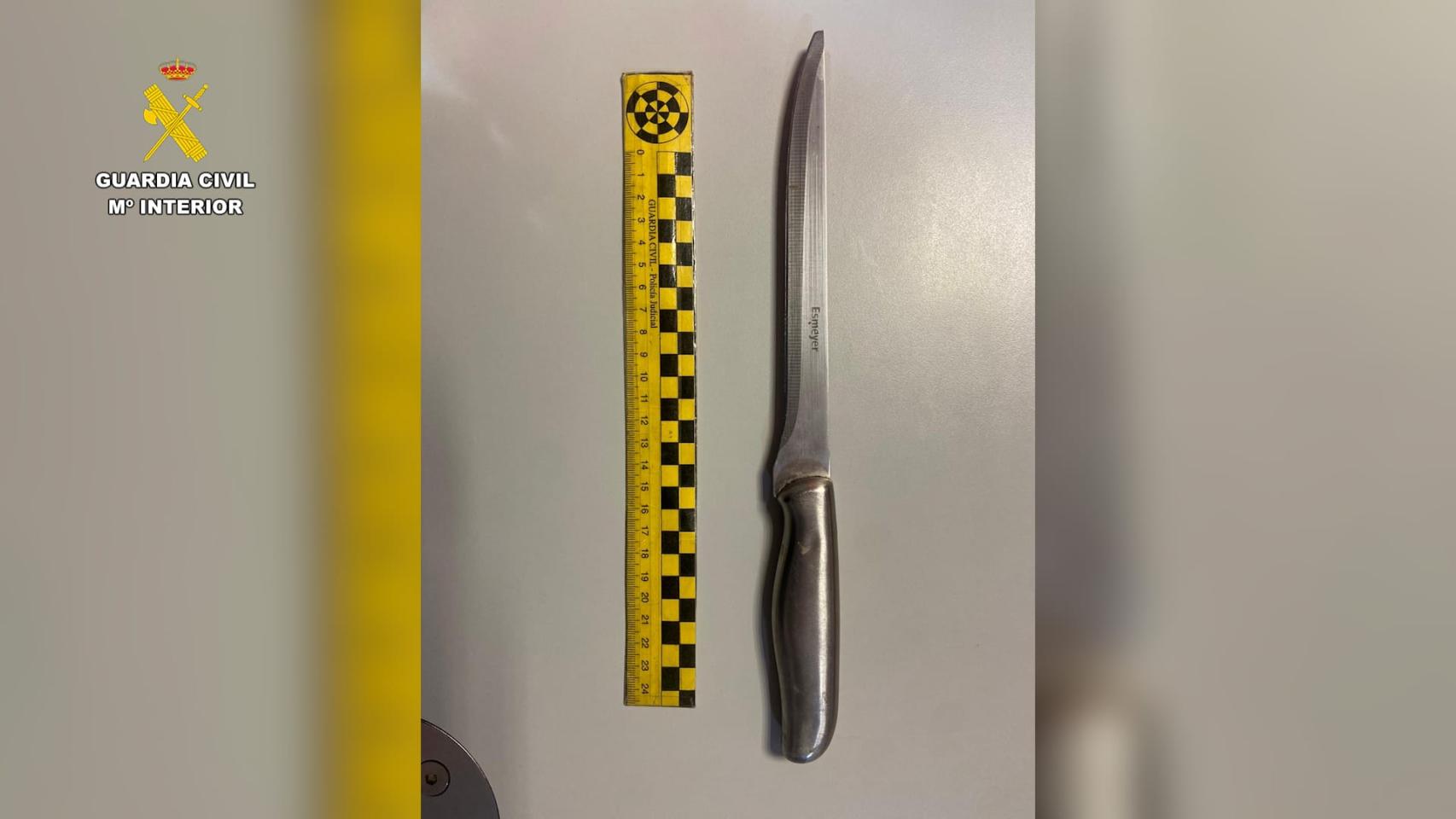 Atraca con un cuchillo una farmacia en Polán (Toledo) y amenaza a la Guardia Civil cuando iba a detenerlo