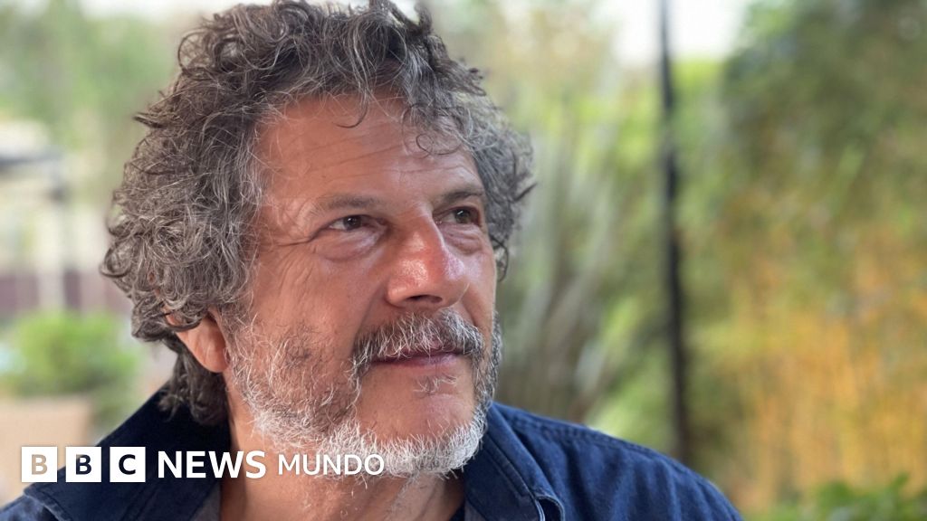 El "cazador de dictadores": "Siempre me agrada ver a un dictador esposado, pero no a cualquier costo"