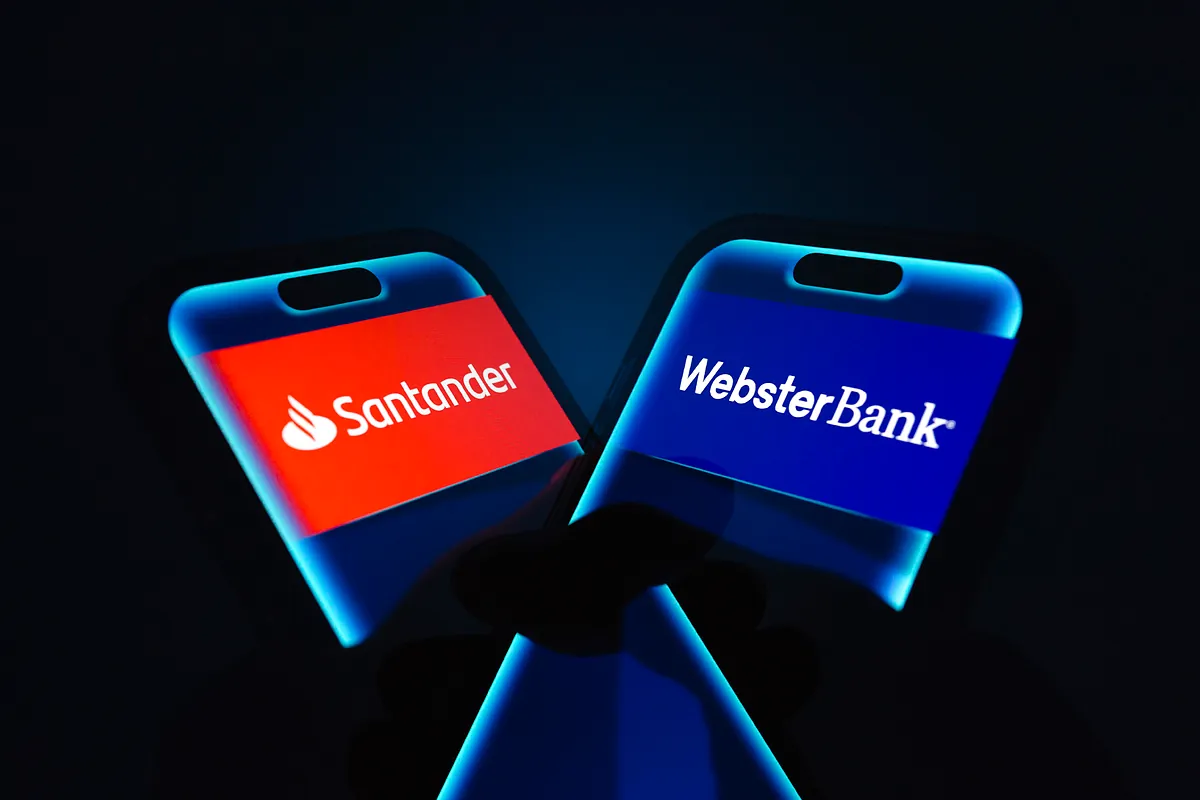 Webster recibe tres demandas contra la oferta de Santander y avisa del riesgo de retraso de la operación