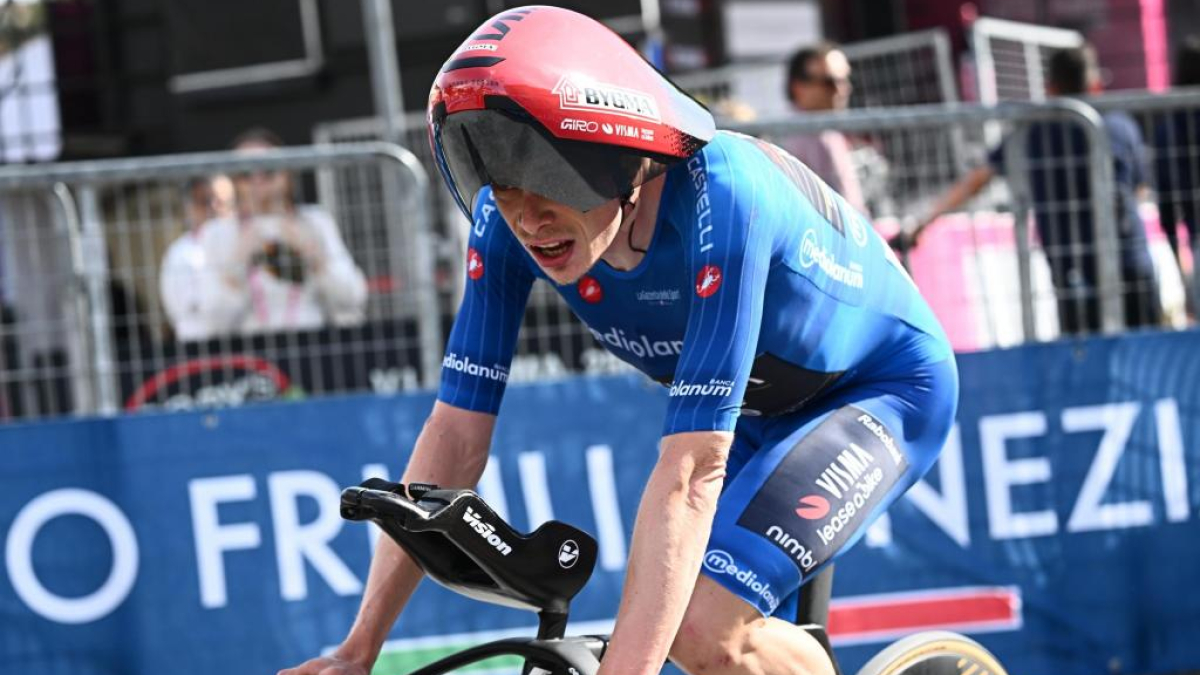 Vingegaard sale con 'dudas' de la crono y Arensman emerge en el Giro: "Ha sido terrible"