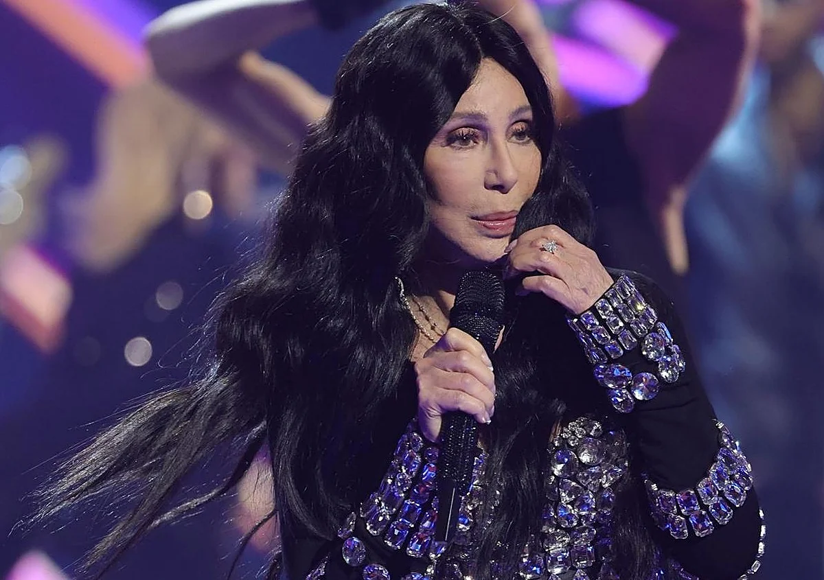 Cher cumple 80 años, incólume al paso del tiempo