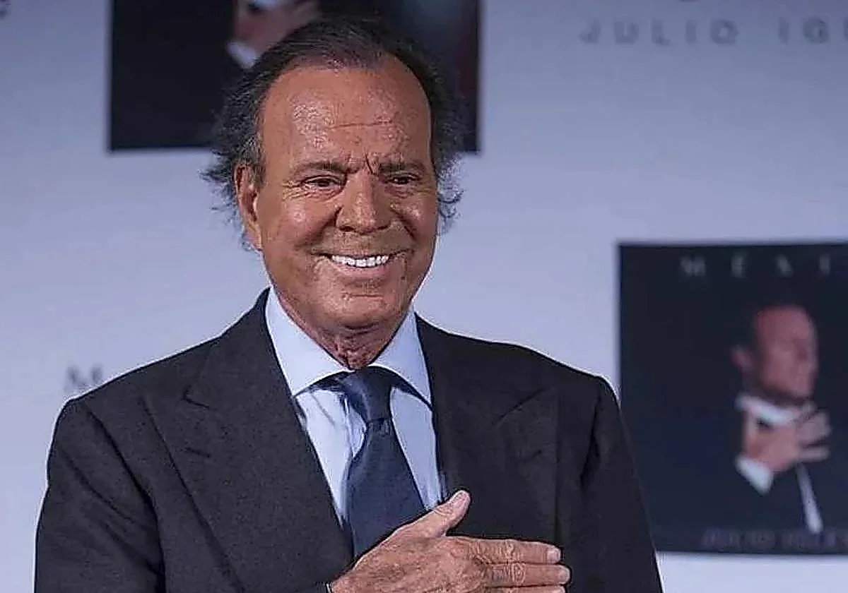 Julio Iglesias sigue adelante con su querella a Yolanda Díaz