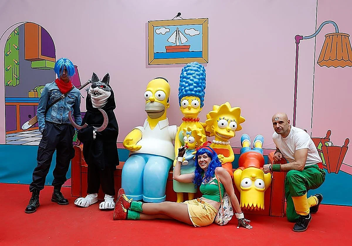Planes en Málaga: Un fin de semana de 'frikis', cervezas, festivales y el musical 'Tootsie'