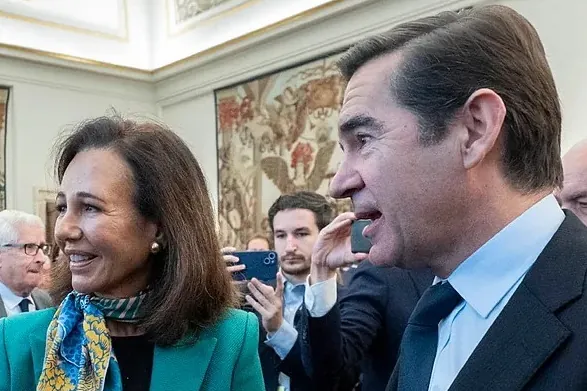 Santander y BBVA adelantan la emisión de deuda para evitar la subida de tipos