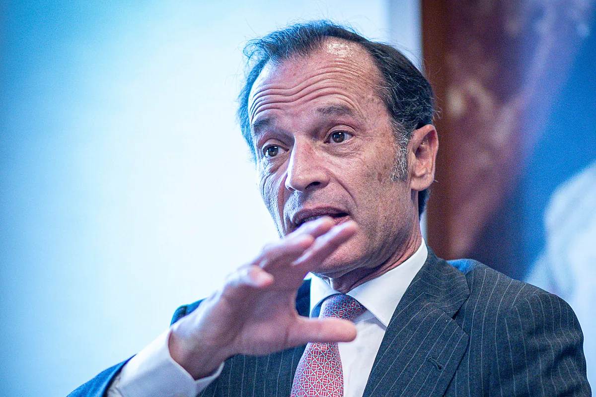 Intesa busca entrar en España con la compra de Singular Bank