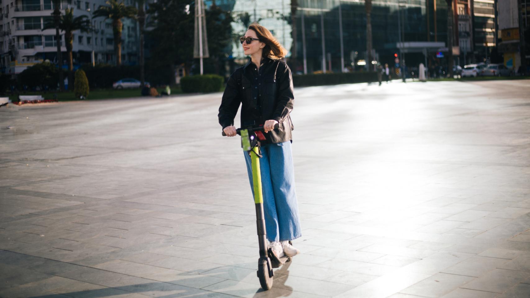 ¿Es obligatorio asegurar mi patinete eléctrico? Qué cambia con la nueva normativa de 2026