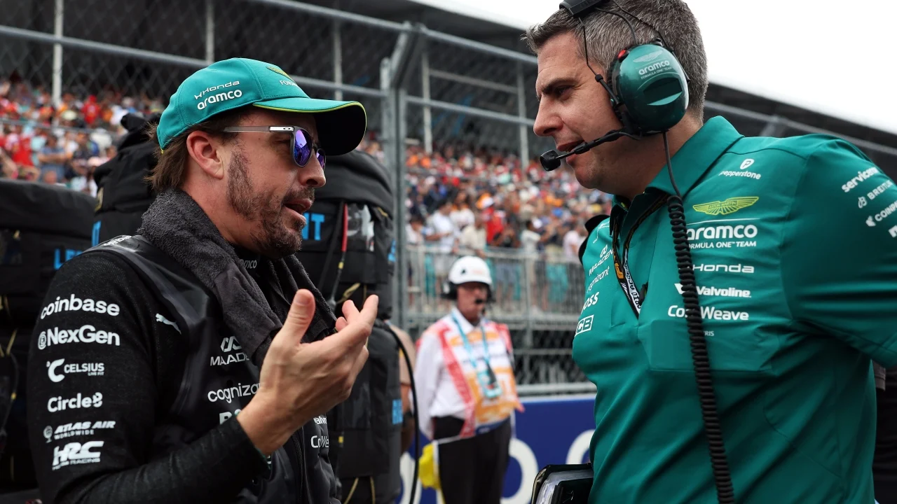Herbert le pide a Aston Martin que renueve a Alonso: “Le necesitan para que todo avance”
