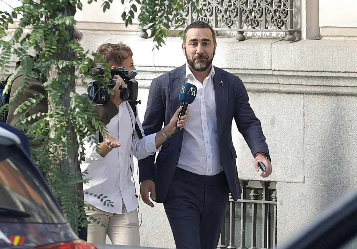 Aldama asegura que Zapatero usaba teléfonos desechables para su trabajo