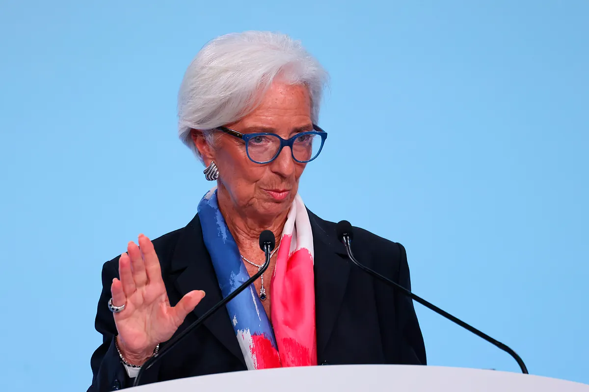 El BCE mantiene los tipos sin cambios en el 2% por cuarta vez consecutiva