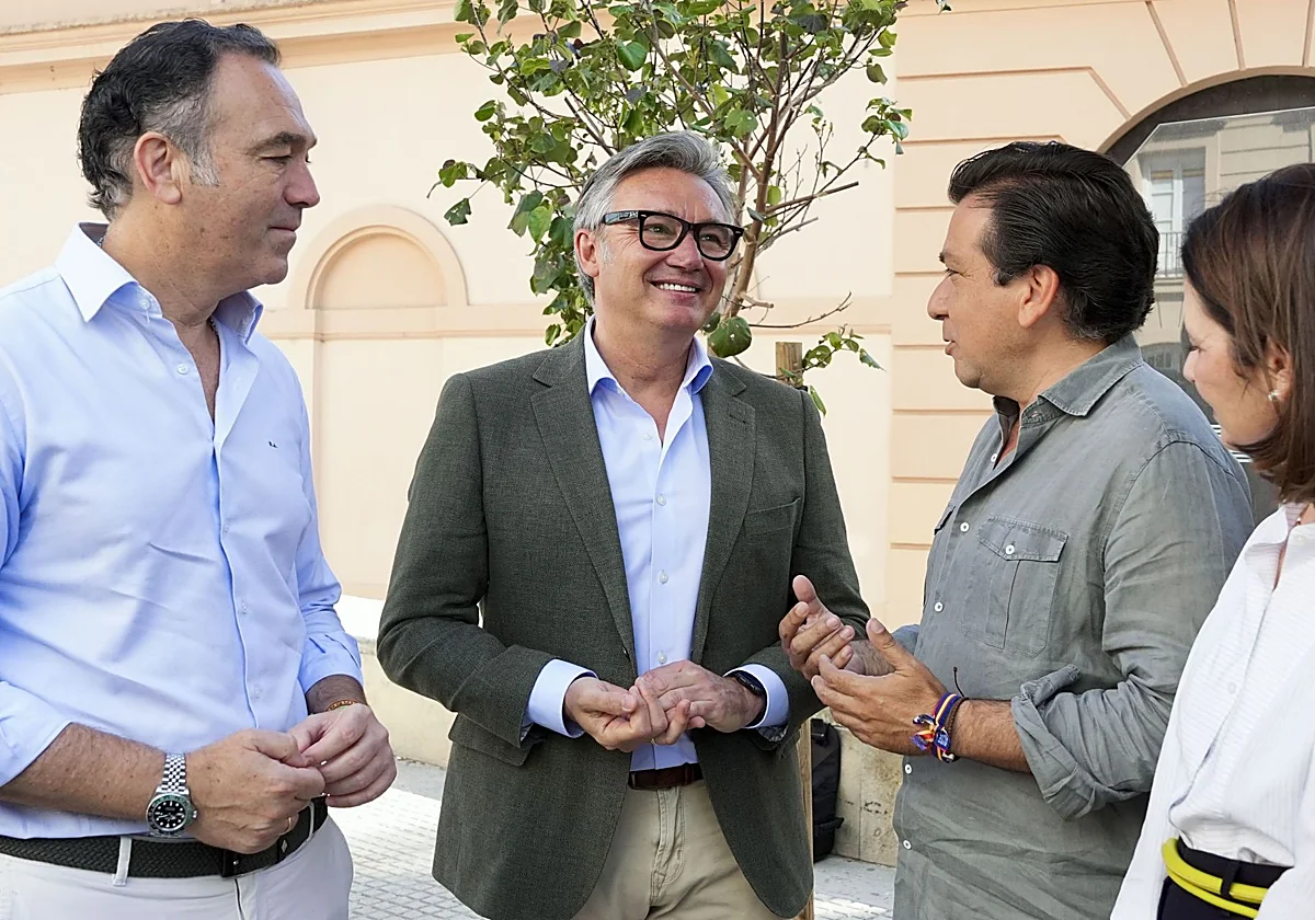 Vox reclama a Juanma Moreno que tome la iniciativa para iniciar las negociaciones