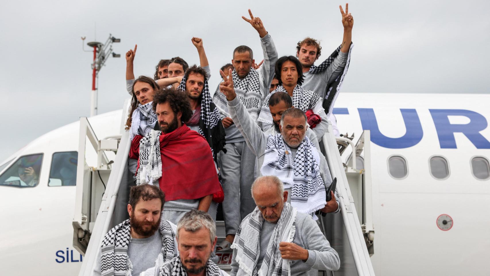 Israel libera a los activistas de la Flotilla tras el clamor internacional contra el maltrato del ministro ultra Ben Gvir