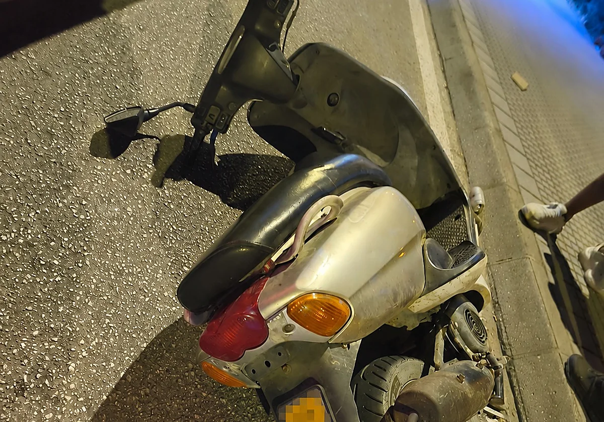 Detenidos tres menores que huyeron tras ser sorprendidos robando ciclomotores en Vélez-Málaga