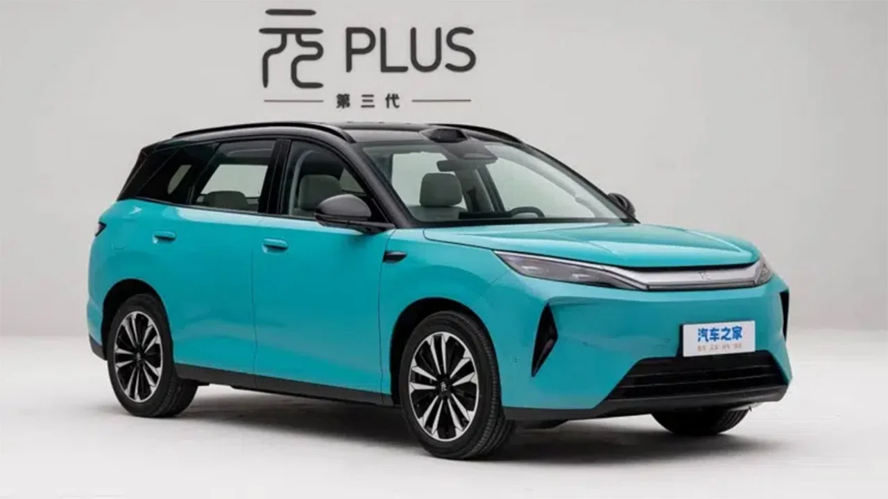 El BYD Atto 3 da el salto que faltaba: carga ultrarrápida, 120 km más y precio de 14.300 €