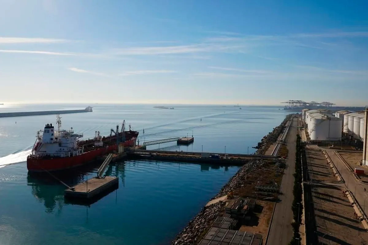 HyFive planea invertir 490 millones de euros en el Puerto de Barcelona