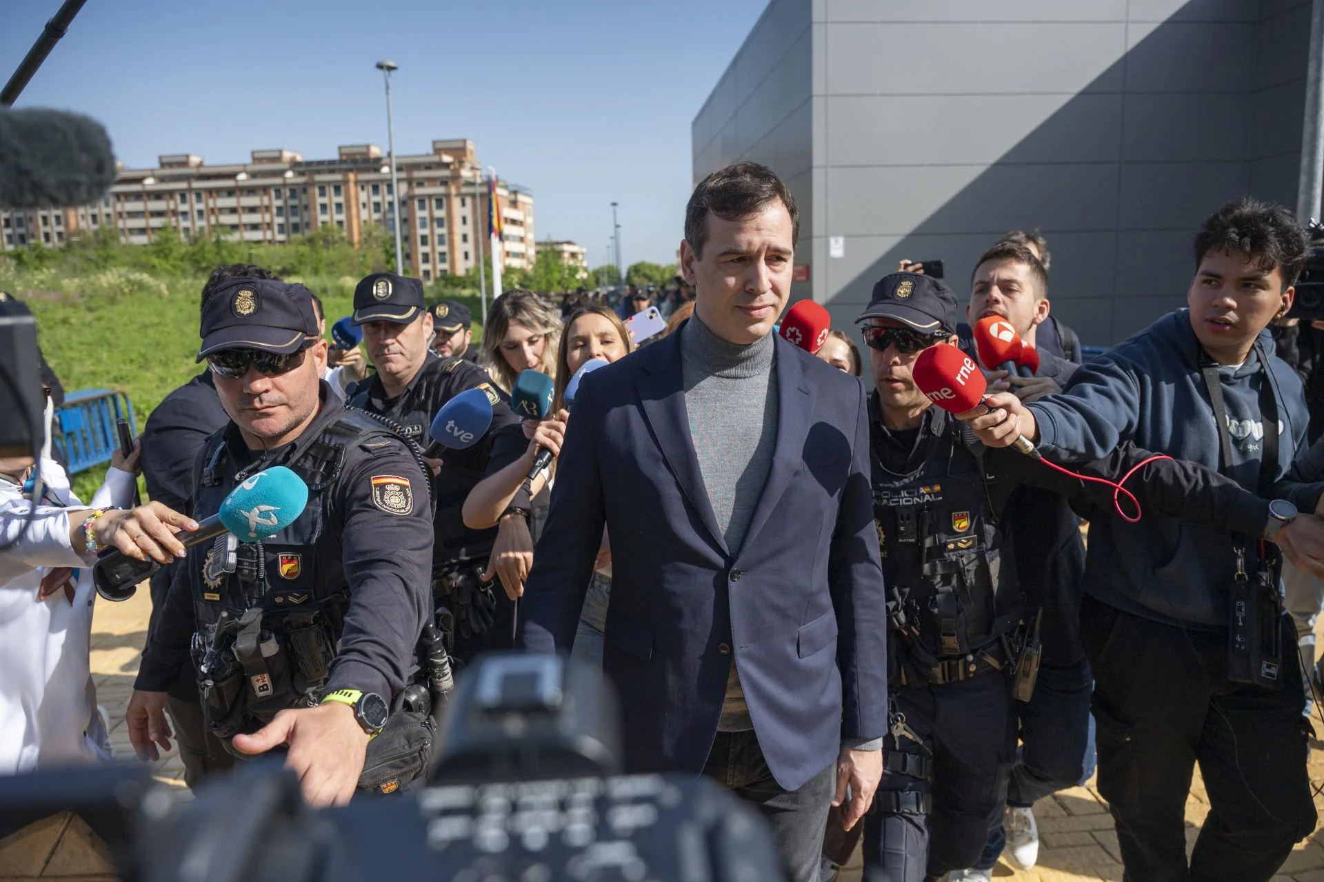 Las 12 claves del juicio contra el hermano de Pedro Sánchez y Gallardo por enchufismo
