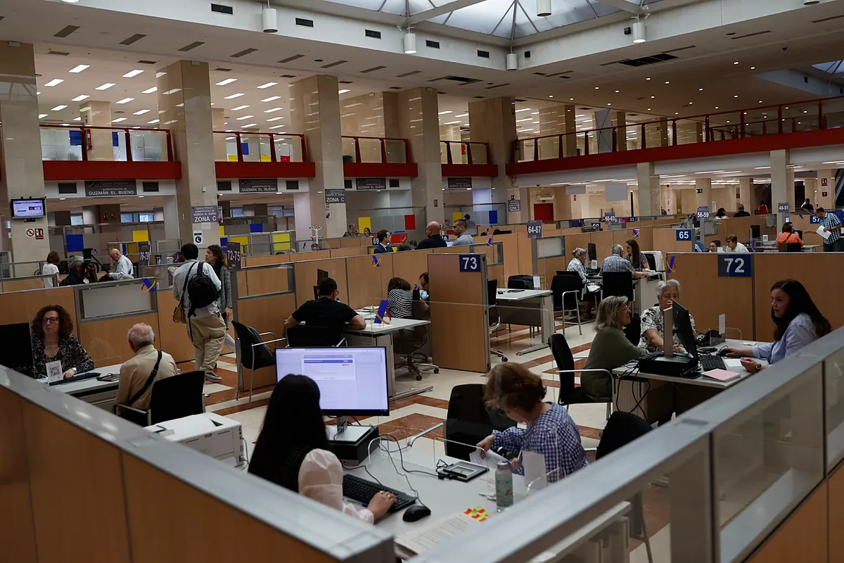 Renta 2025: los contribuyentes podrán pedir desde el viernes cita para la atención presencial