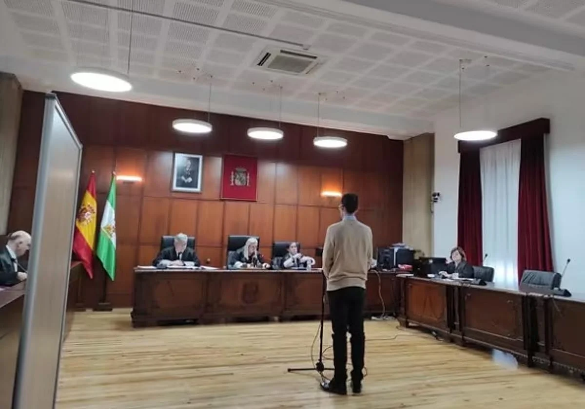 Un año de cárcel para un monitor deportivo de Jaén por agredir sexualmente a una alumna a la que pidió salir