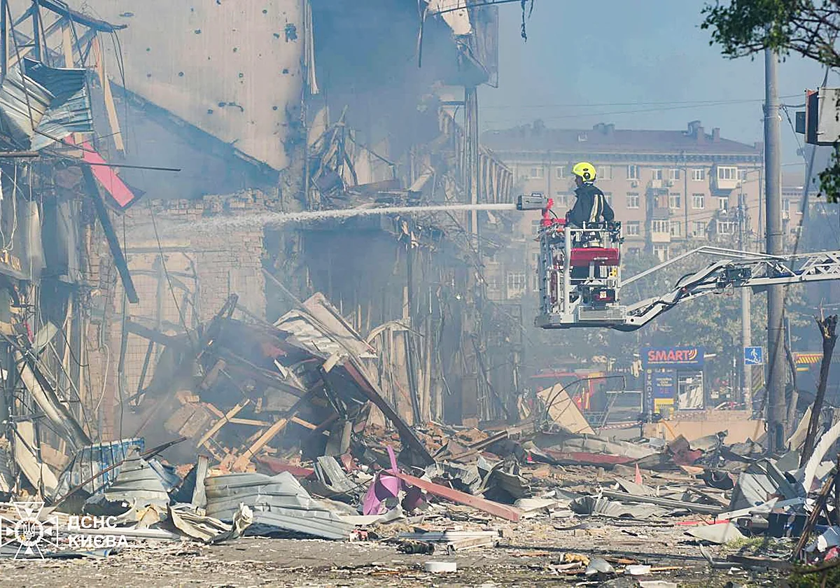 Rusia aterroriza Kiev con un misil hipersónico Oreshnik y causa cuatro muertos