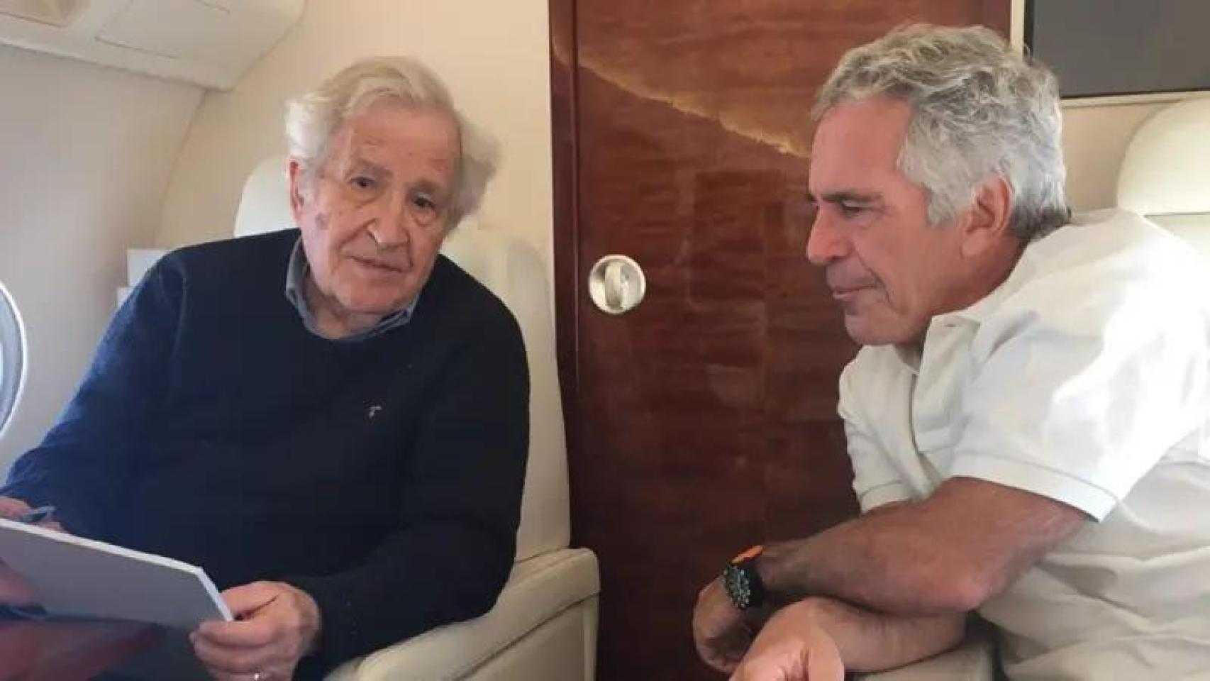 Se difunden nuevas imágenes de Epstein: los demócratas publican imágenes suyas con Bill Gates o Noam Chomsky
