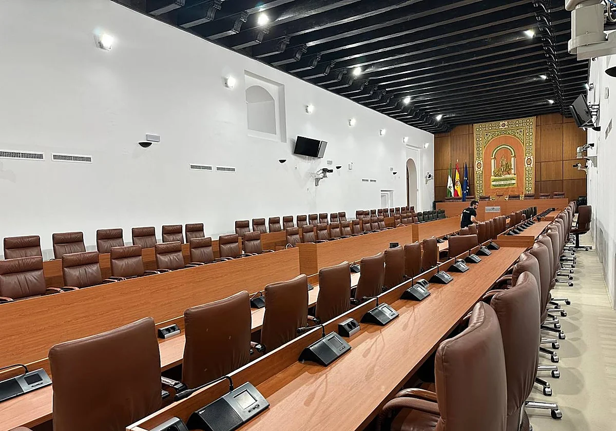 El nuevo Parlamento andaluz medirá sus fuerzas a mano alzada